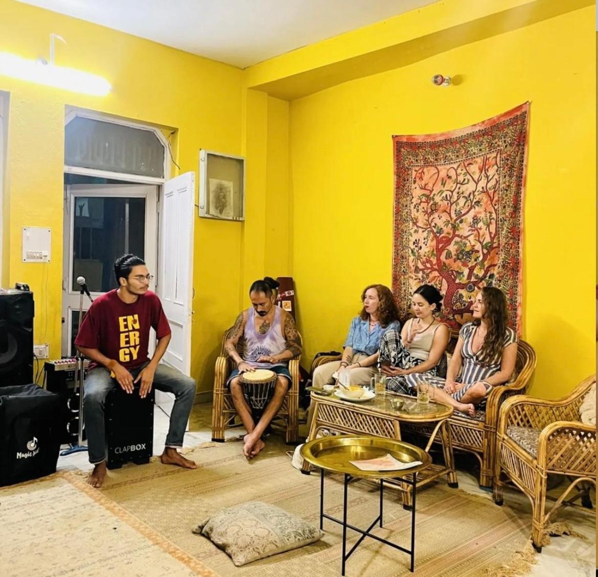 Art Bliss Hostel Rishīkesh Buitenkant foto