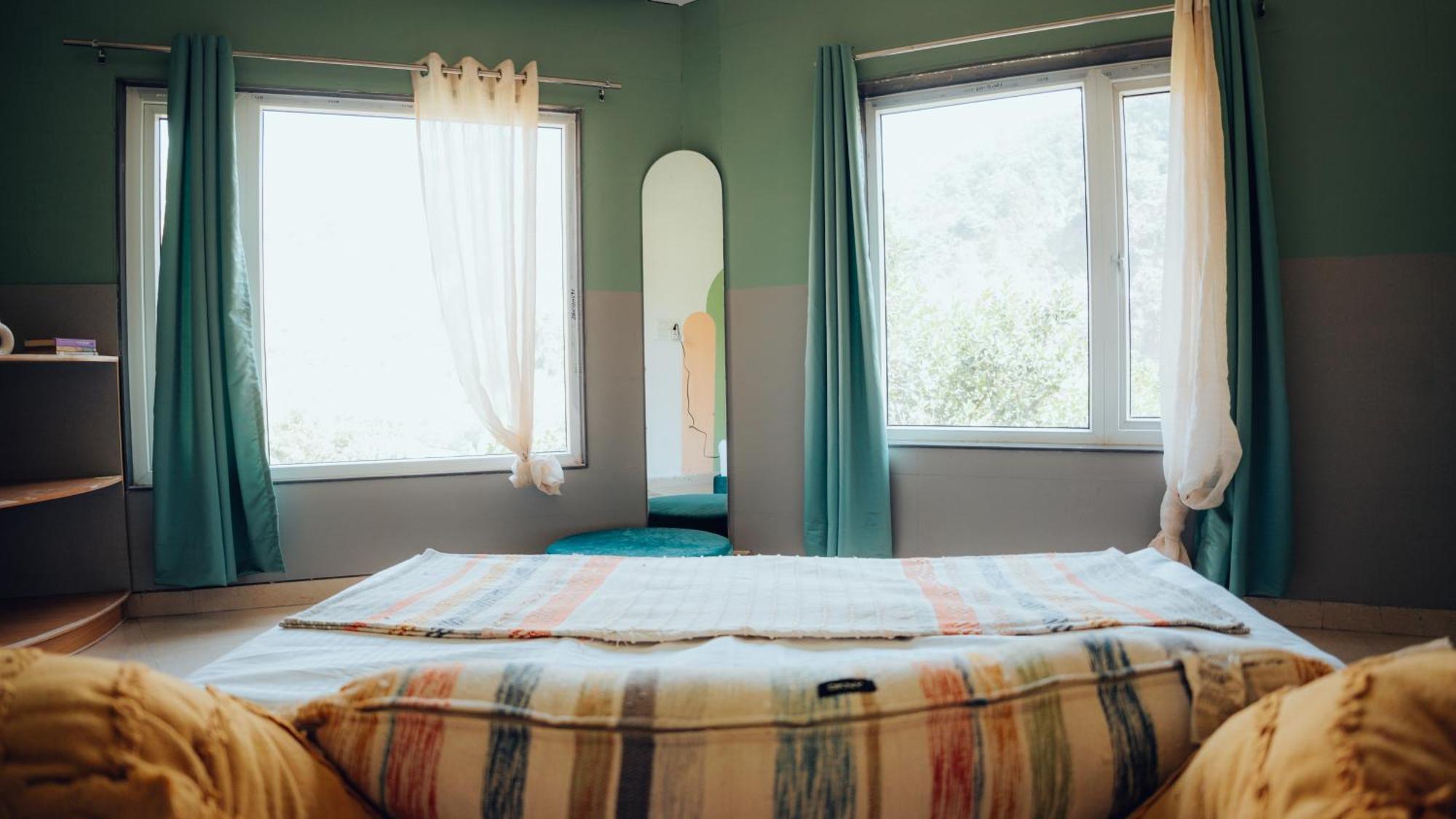 Art Bliss Hostel Rishīkesh Buitenkant foto