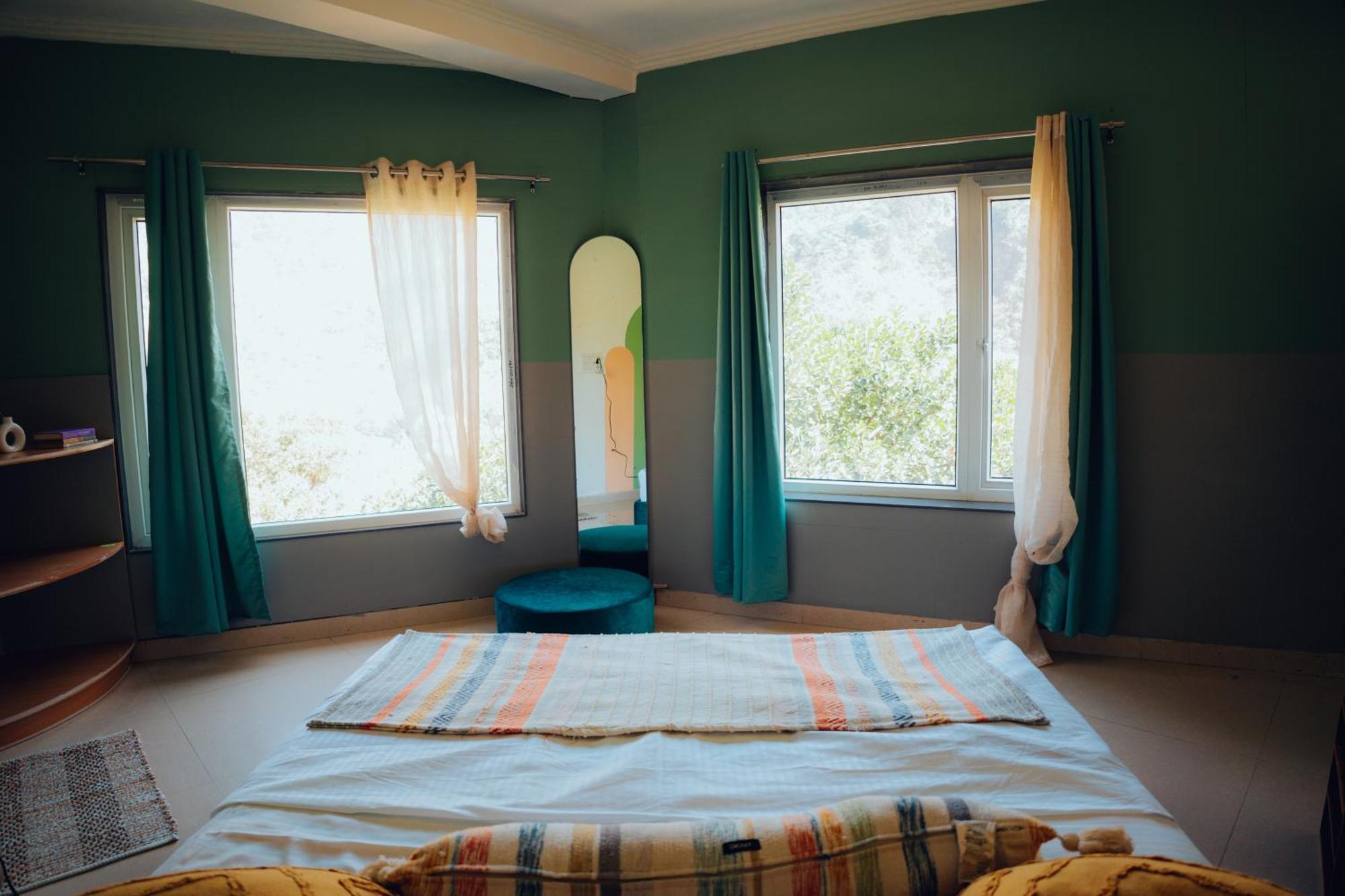 Art Bliss Hostel Rishīkesh Buitenkant foto