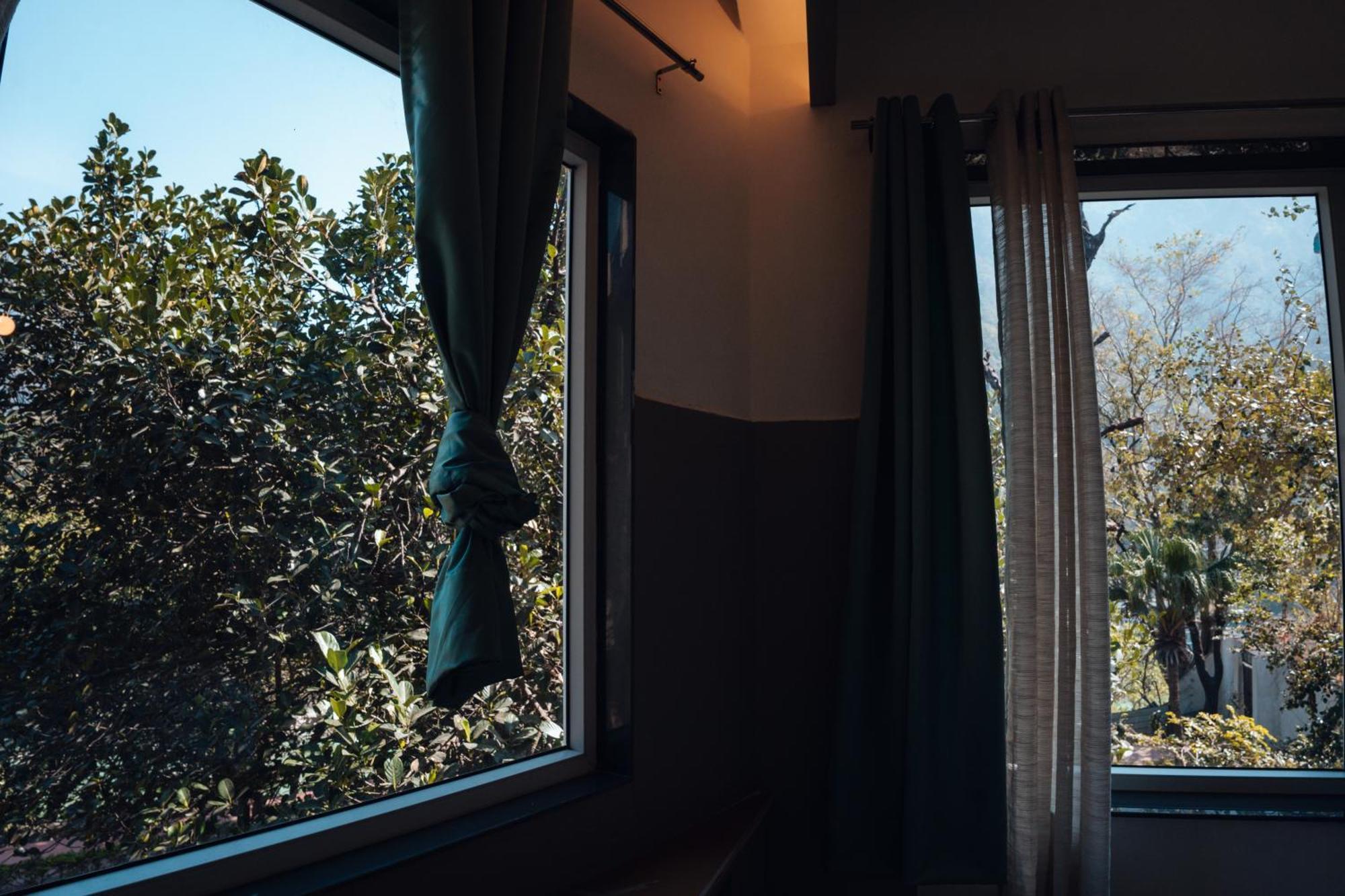 Art Bliss Hostel Rishīkesh Buitenkant foto